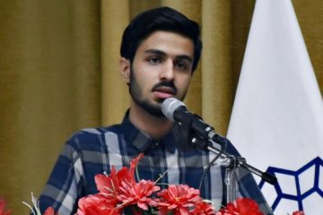 آخوندی چندین سال پول و وقت ملت را هدر داده نباید بدون پاسخگویی کنار بکشد