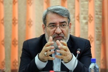 رفتار مامورین نیروی انتظامی در جایگاه مرد قانون در قانون گریزی یا قانون گرایی مردم نقش مهمی ایفا میکند