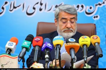 مدیران دولتی روستائیان را تهدید میکنند؛ به روحانی رای ندهید یارانهتان را قطع میکنیم