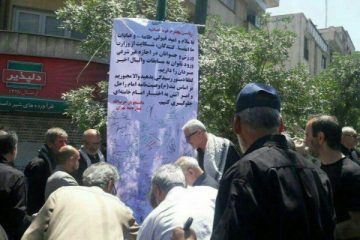 منظور از «آتش به اختیار» رفتارهای غلط و خارج از چهارچوب گفتمانی عقلانیت انقلابی نیست/ مشکل اساسی رکود و بیکاری است نه این حواشی